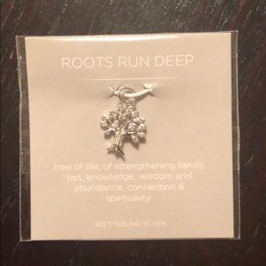 Origami Owl CORE “Roots Run Deep” charm